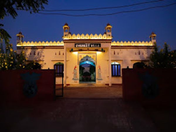 Hotel Mewad Haveli Pushkar at Chamunda Mata Road,
